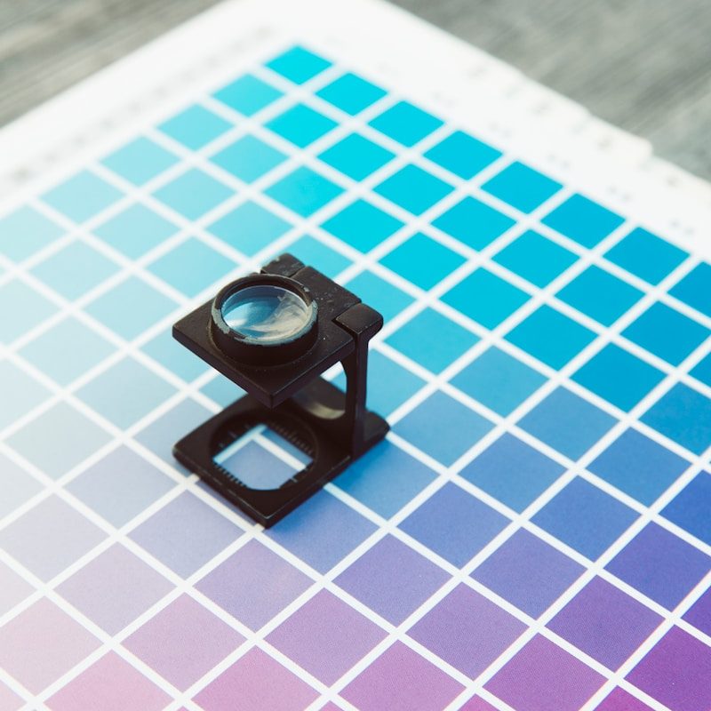 close-up photo of black camera lens